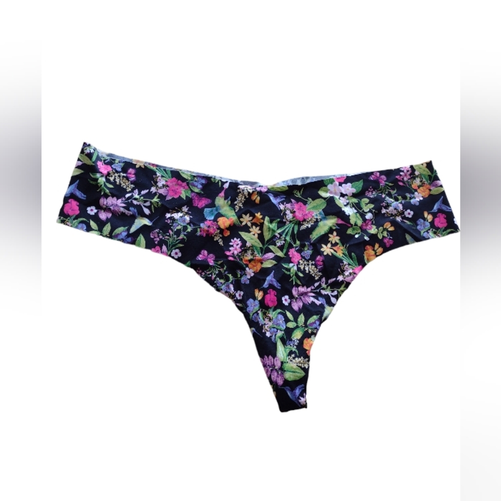 Victoria's Secret LG thong new